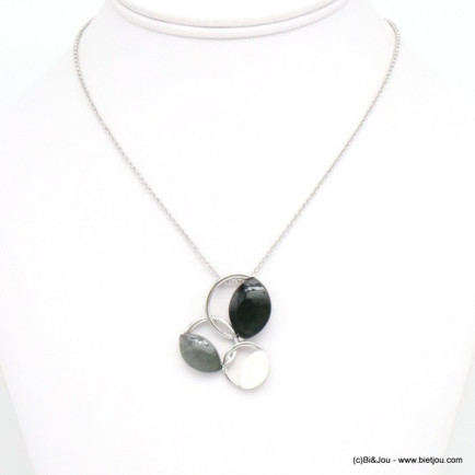 collier perles forme amande résine colorée anneaux métal entrelacés 0119516