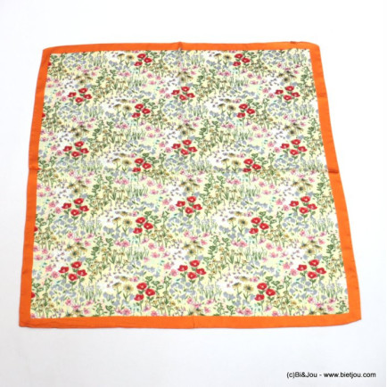 carré satin touché soie imprimé champs de fleurs polyester femme 0721546