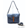 Sac à bandoulière cartable Flora&Co simili-cuir souple rabat scintillant boule de poil foulard femme 0922050 bleu foncé Sac à bandoulière cartable Flora&Co simili-cuir souple rabat scintillant boule de poil foulard femme 0922050 bleu foncé