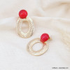 Boucles d'oreilles cabochon résine et cercle gravé métal doré femme 0323049 rouge