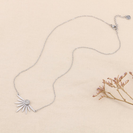 Collier acier inoxydable pendentif demi-fleur coeur strass 0123617 argenté
