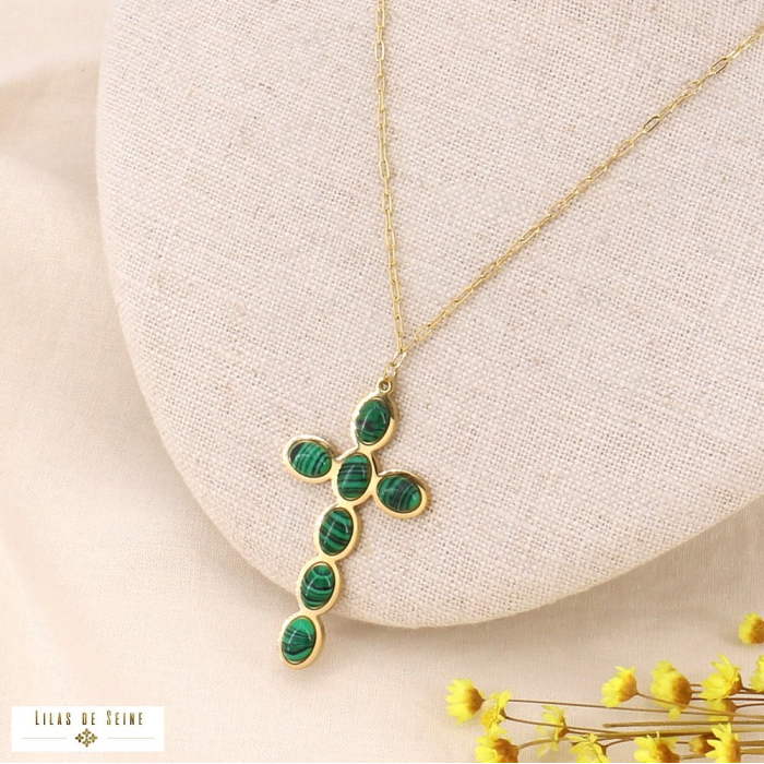 Collier court croix romane acier inox doré cabochons pierres 0123542 vert foncé