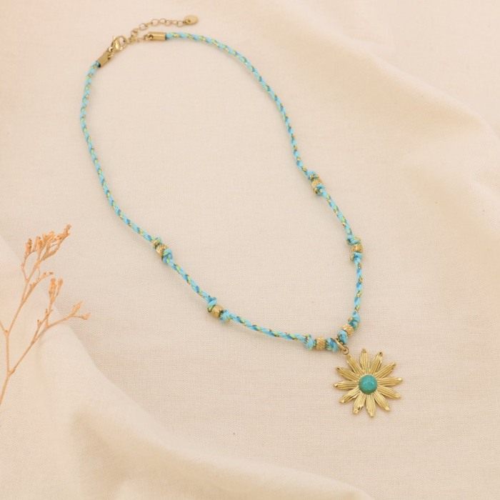 Collier Fleur en Acier Doré avec Cordon Tressé 0125039 bleu turquoise Collier Fleur en Acier Doré avec Cordon Tressé 0125039 bleu turquoise