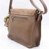 Sac à bandoulière cartable Flora&Co simili-cuir souple rabat scintillant boule de poil foulard femme 0922050 taupe Sac à bandoulière cartable Flora&Co simili-cuir souple rabat scintillant boule de poil foulard femme 0922050 taupe