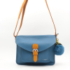 Sac à bandoulière SANS POMPON façon cartable Flora&Co simili-cuir souple femme 0922048 bleu jean Sac à bandoulière SANS POMPON façon cartable Flora&Co simili-cuir souple femme 0922048 bleu jean