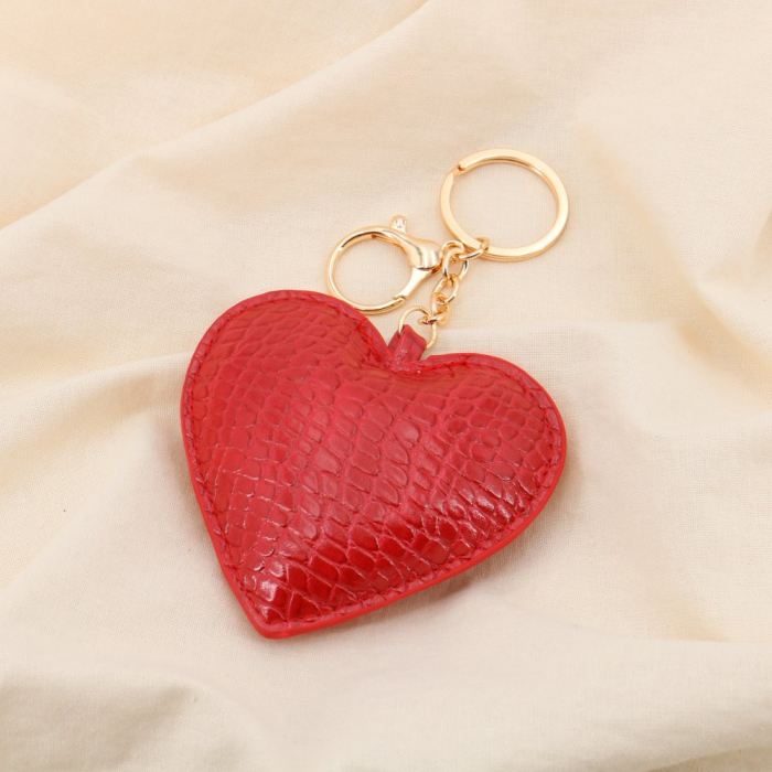 Bijou de sac porte-clés cœur effet cuir croco 0825020 rouge Bijou de sac porte-clés cœur effet cuir croco 0825020 rouge