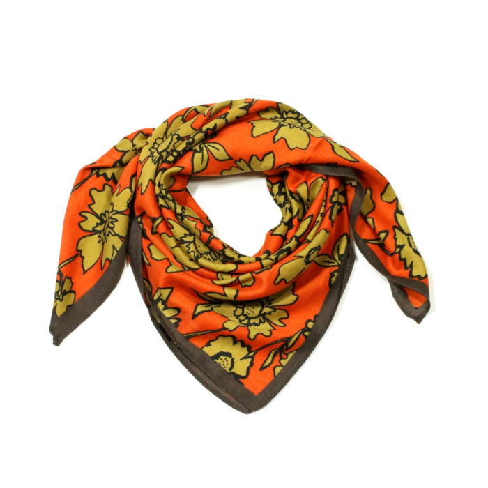 Foulard carré polyester orange imprimé floral fleurs stylisées femme 0725521 orange foncé Foulard carré polyester orange imprimé floral fleurs stylisées femme 0725521 orange foncé