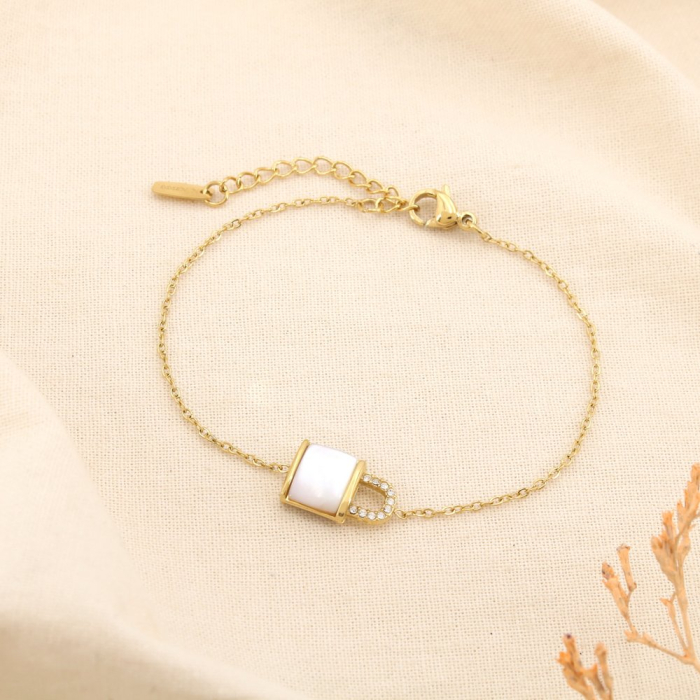 Bracelet cadenas acier inoxydable nacre strass 0225584 doré Bracelet cadenas acier inoxydable nacre strass 0225584 doré