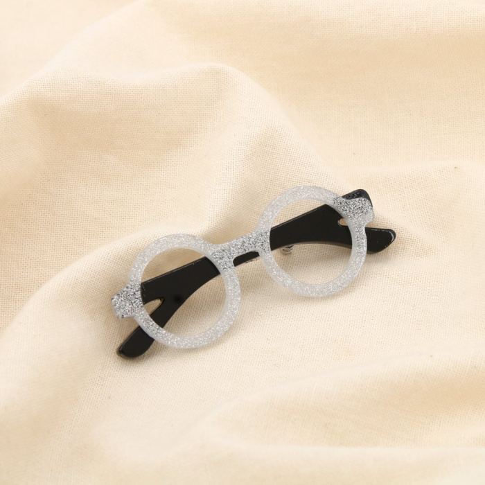 Broche lunettes résine paillette épingle métal 0525504 gris foncé Broche lunettes résine paillette épingle métal 0525504 gris foncé