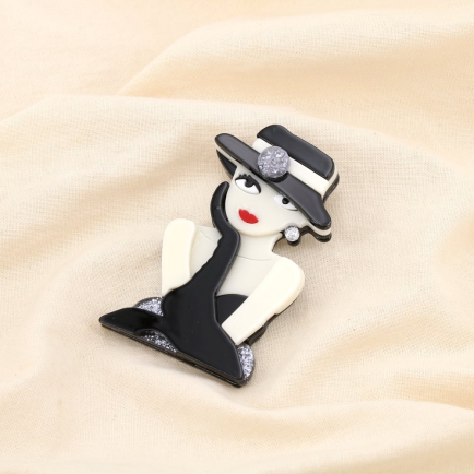 Broche épingle femme élégante chapeau résine métal 0525506 noir/blanc