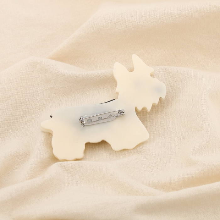 Broche épingle chien résine marbré métal 0525508 écru