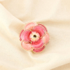 Broche aimantée camélia métal émaillé 0526039 rose