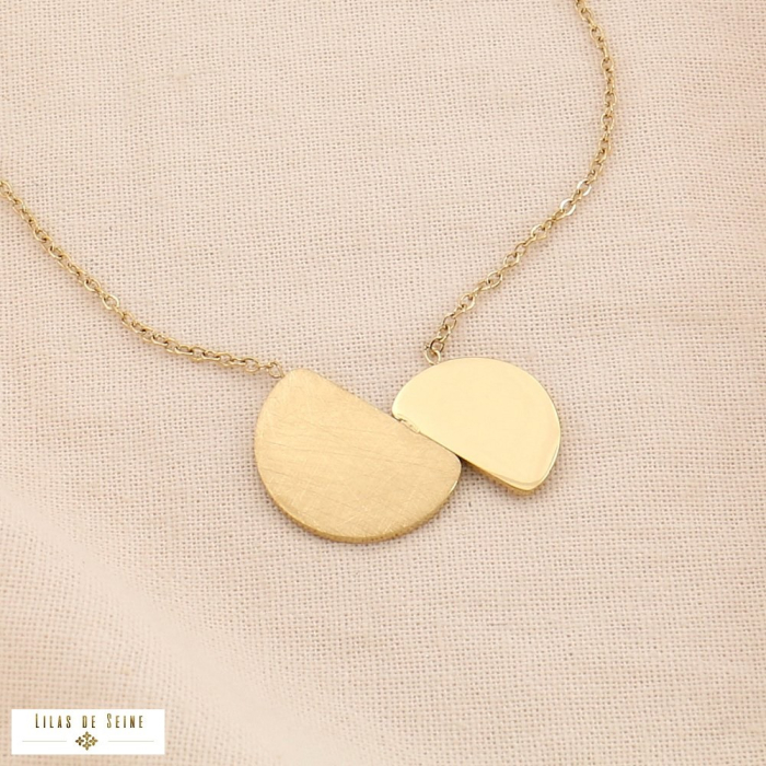 Collier acier pendentif demi-ronds superposés style minimaliste graphique contemporain 0126045 doré